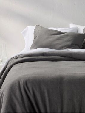 Casaluna Heavyweight Linen Blend Comforter